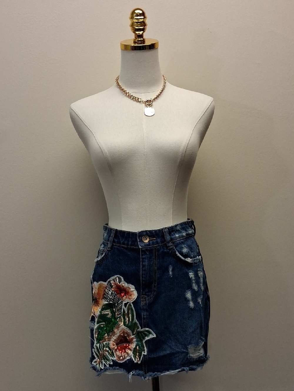 Zara Embroidered Floral Distressed Denim Mini Skirt Size Extra Small